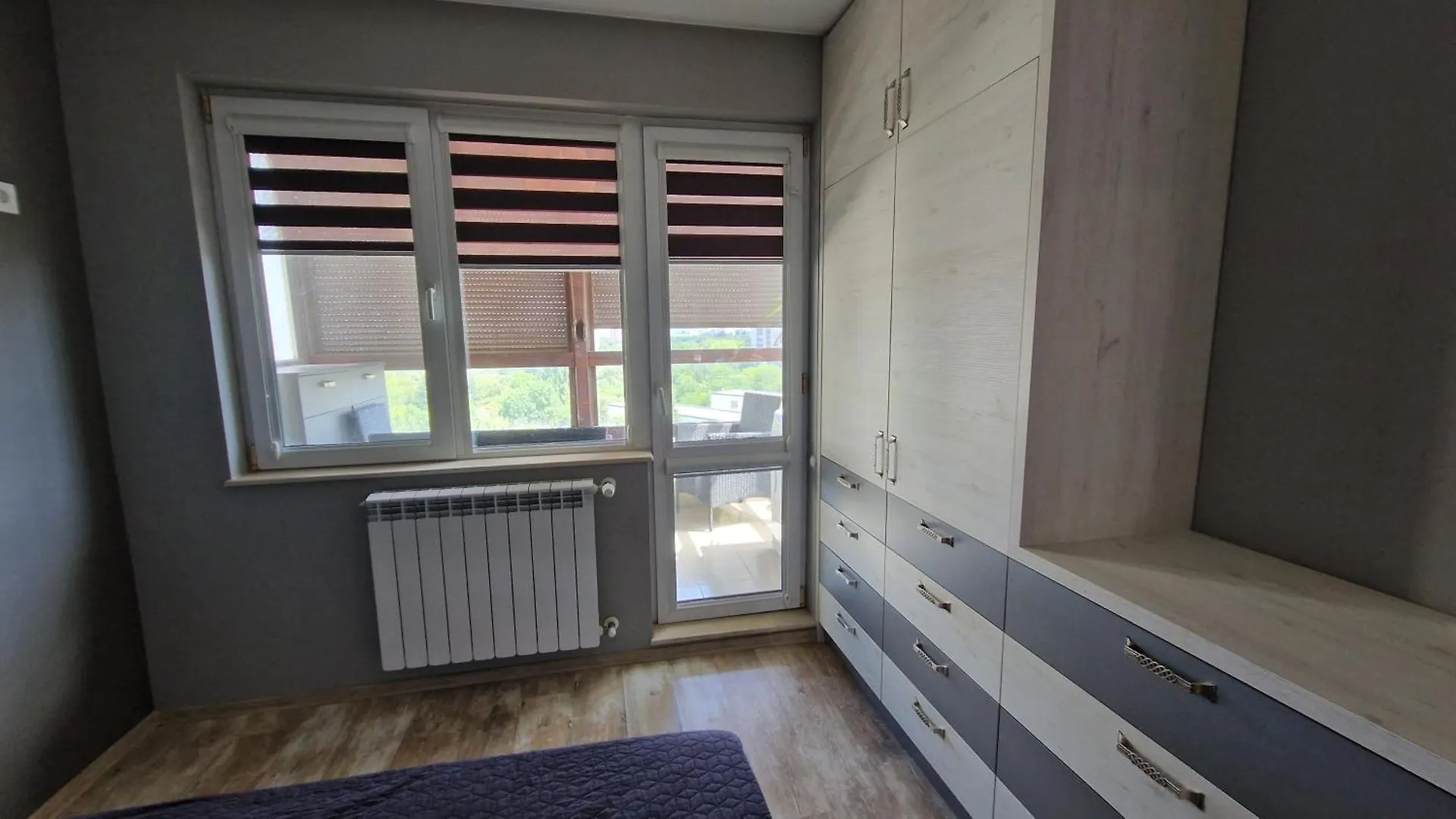 Апартамент Зорница Burgas Apartment